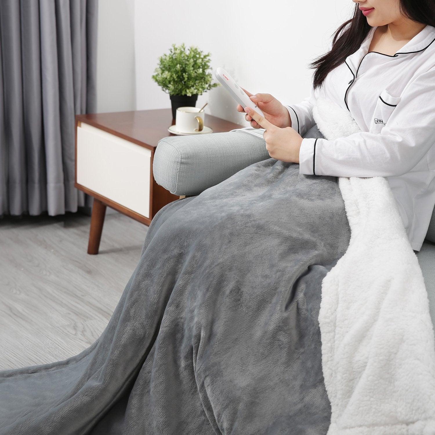 MaxKare Electric Blanket Heated Throw Flannel & Sherpa Fast Heating Blanket 50" x 60", ETL Certification with 6 Heating Levels & 5 Auto-Off Timing Settings, Home Use & Machine Washable, Grey & White - NAIPO